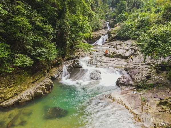 Độc đáo thiên nhiên Động Châu- Khe Nước Trong ở Quảng Bình