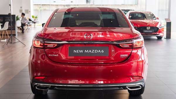 Bảng giá xe Mazda 6 tháng 10/2023: Nhiều ưu đãi hấp dẫn, 