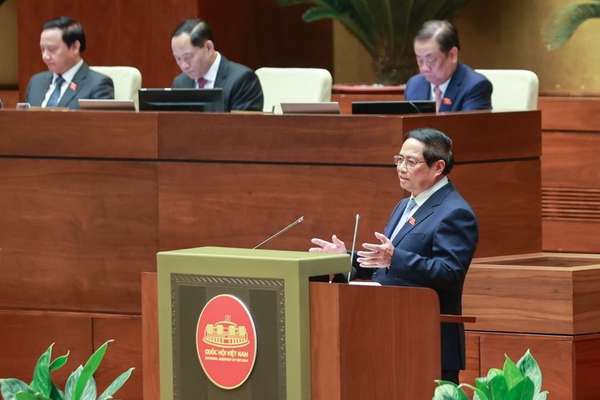 Thủ tướng: Rà soát, đề xuất tháo gỡ cho 2.200 dự án với tổng vốn 235 tỷ USD- Ảnh 2. Thủ tướng: Rà soát, đề xuất tháo gỡ cho 2.200 dự án với tổng vốn 235 tỷ USD- Ảnh 2.