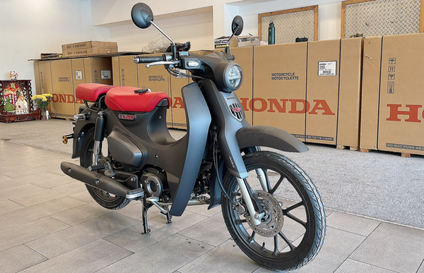 Honda Super Cub 110 2022 về đại lý vào tháng 4 tới hé lộ giá bán khiến  Honda Wave Alpha dè chừng