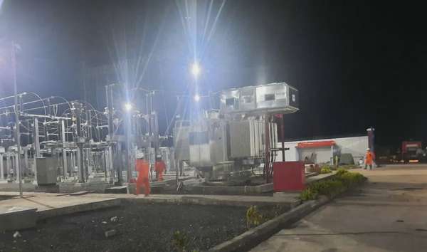 Xuyên đêm hoàn thành công trình Trạm biến áp 110kV Hoa Lư