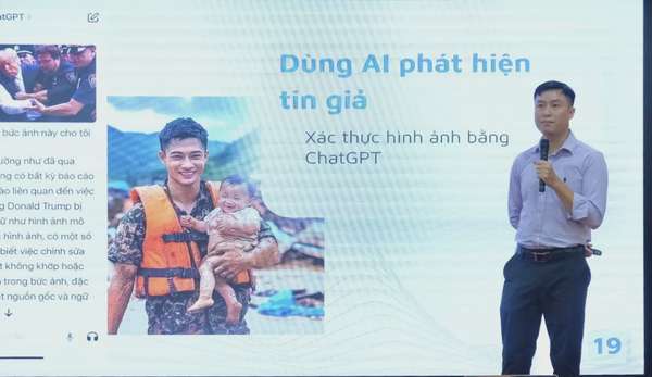 Phó Tổng biên tập Vietnamplus 'bày" cách để trí tuệ nhân tạo thành trợ thủ của nhà báo Việt