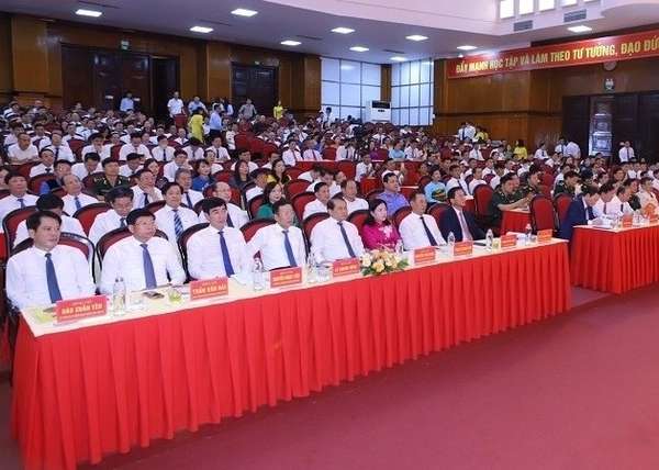 Thanh Hóa tổ chức trọng thể Lễ kỷ niệm 75 năm ngày Chủ tịch Hồ Chí Minh ra Lời kêu gọi thi đua ái quốc