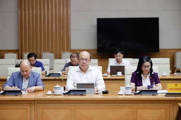 Thủ tướng: Thiết kế chính sách để đổi mới sáng tạo phát triển kinh tế tư nhân 'không có giới hạn'- Ảnh 4. Thủ tướng: Thiết kế chính sách để đổi mới sáng tạo phát triển kinh tế tư nhân 'không có giới hạn'- Ảnh 4.