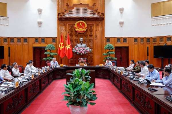 Thủ tướng: Xây dựng trung tâm tài chính quốc tế 'đã làm phải chắc, phải thắng'- Ảnh 3. Thủ tướng: Xây dựng trung tâm tài chính quốc tế 'đã làm phải chắc, phải thắng'- Ảnh 3.