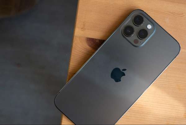 iPhone 12 Pro Max chính thức chia tay hội máy sang: 