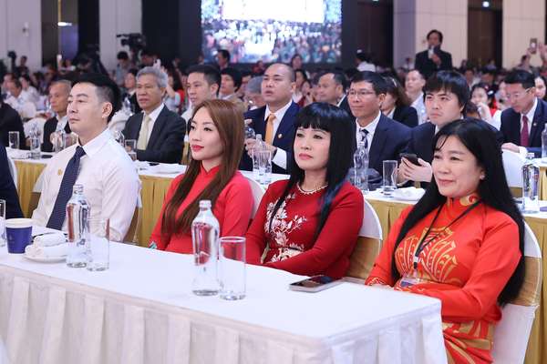 Thủ tướng: Triển lãm 80 năm tôn vinh lịch sử vẻ vang, lan tỏa lòng yêu nước, niềm tự hào, khát vọng vươn mình của dân tộc- Ảnh 6. Thủ tướng: Triển lãm 80 năm tôn vinh lịch sử vẻ vang, lan tỏa lòng yêu nước, niềm tự hào, khát vọng vươn mình của dân tộc- Ảnh 6.