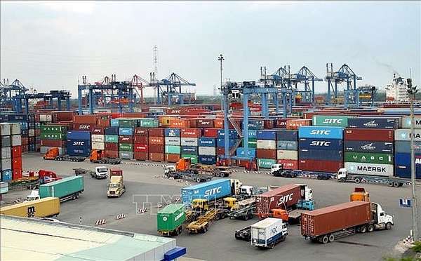 Hoạt động xuất nhập khẩu hàng hóa tại cảng Sài Gòn khu vực 1. Ảnh minh họa: Hoàng Hùng/TTXVN