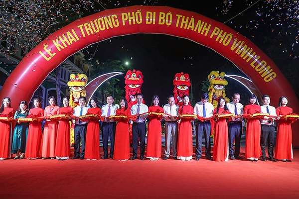 Vĩnh Long khai trương tuyến phố đi bộ tại dự án của T&amp;T Group