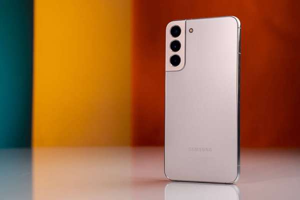 Samsung Galaxy S22 giảm kịch sàn: Chi tiền “nhẹ tay” vẫn sở hữu ngay “hàng hiệu”
