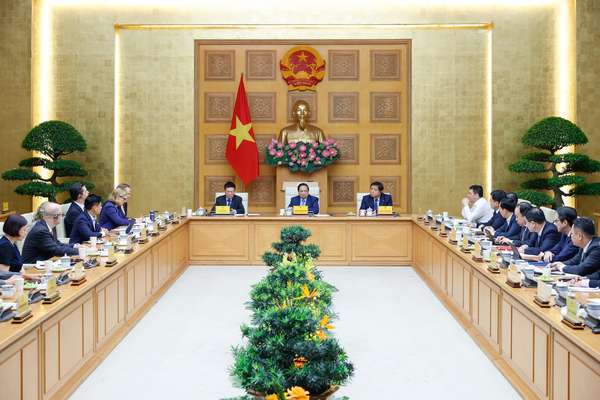 Thủ tướng đề nghị doanh nghiệp Hoa Kỳ ủng hộ thỏa thuận thương mại cùng có lợi- Ảnh 2. Thủ tướng đề nghị doanh nghiệp Hoa Kỳ ủng hộ thỏa thuận thương mại cùng có lợi- Ảnh 2.