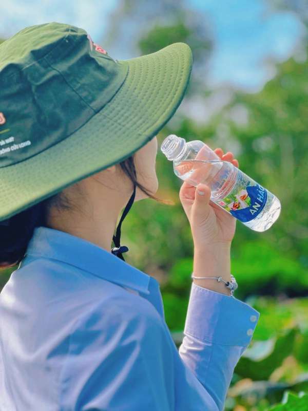 Nước uống thiên nhiên An Hảo cùng bạn cân trọn ngày năng động