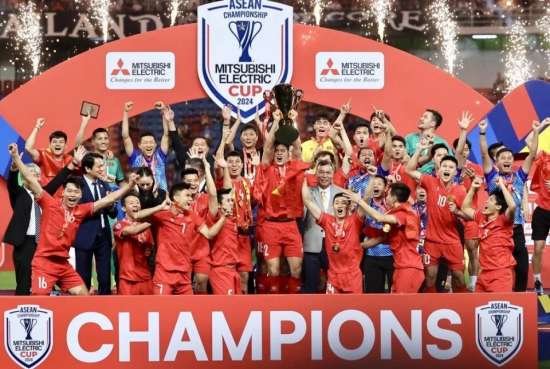 "Cơn mưa" tiền thưởng từ các ngân hàng dành cho đội tuyển Việt Nam vô địch AFF Cup 2024