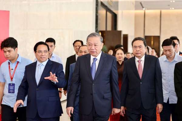TỔNG THUẬT: Khai mạc trọng thể Triển lãm thành tựu đất nước “80 năm hành trình Độc lập - Tự do - Hạnh phúc”- Ảnh 1. TỔNG THUẬT: Khai mạc trọng thể Triển lãm thành tựu đất nước “80 năm hành trình Độc lập - Tự do - Hạnh phúc”- Ảnh 1.