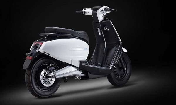 Honda Vision sắp có đối thủ lớn: Trang bị vượt trội, xăng tăng không còn là nỗi lo