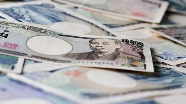 Yên Nhật Tiếp tục giảm tại các ngân hàng