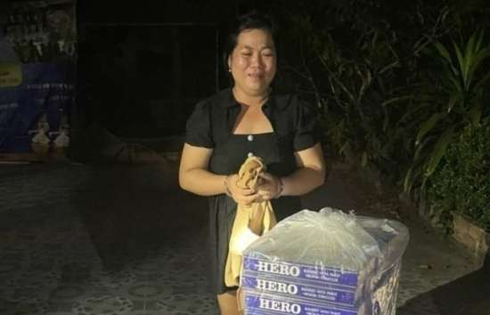 Long An: Phát hiện 1.600 gói thuốc lá ngoại nhập lậu trong kho của nhà dân