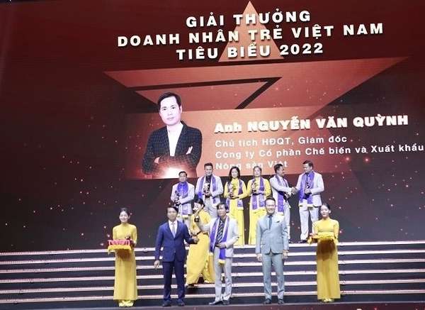 Thanh Hóa: 3 doanh nhân trẻ được vinh danh tại lễ trao Giải thưởng Sao Đỏ 2022