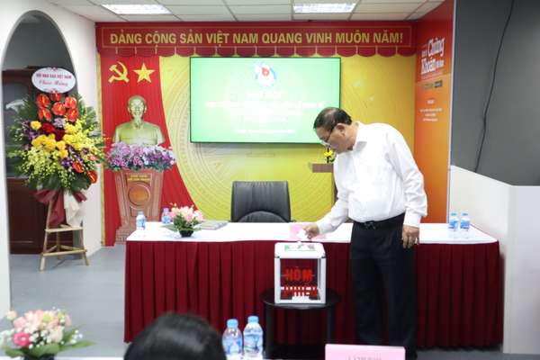 Đại hội Chi hội Nhà báo Tạp chí điện tử Kinh tế Chứng khoán Việt Nam: Giữ vững đạo đức người làm báo, không ngừng nâng cao trình độ chuyên môn