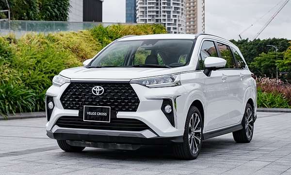 Giá xe Toyota Veloz Cross ngày 12/1: Tung ưu đãi kép, Mitsubishi Xpander phải dè chừng