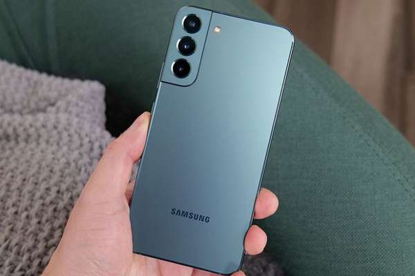 Giá Samsung Galaxy S22 Plus giữa tháng 4: “Rẻ như xả kho”, thay 
