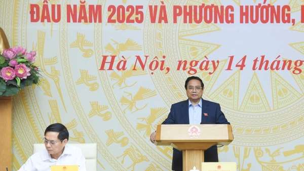 Thủ tướng Chính phủ Phạm Minh Chính chủ trì cuộc họp về chống buôn lậu, gian lận thương mại, hàng giả. (Ảnh: TRẦN HẢI)