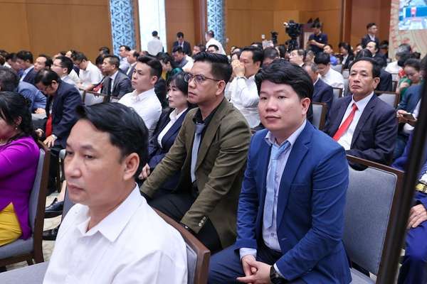 Thủ tướng: Giải quyết xong các yêu cầu, khó khăn của doanh nghiệp trong vòng 2 tuần- Ảnh 6. Thủ tướng: Giải quyết xong các yêu cầu, khó khăn của doanh nghiệp trong vòng 2 tuần- Ảnh 6.