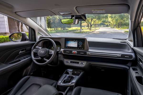 Lộ diện Hyundai Stargazer 2023: Thêm phanh điện tử, nội thất bớt thô, hứa hẹn 