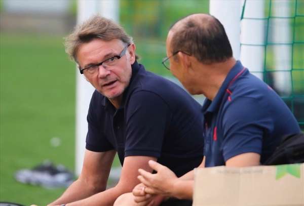 Ông Philippe Troussier chính thức trở thành huấn luyện viên trưởng đội tuyển Việt Nam