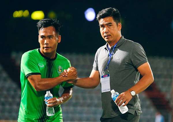 Tiết lộ dàn trợ lý siêu khủng của tân HLV Philippe Trousssier tại đội tuyển Việt Nam