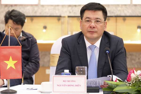 Bộ trưởng Nguyễn Hồng Diên làm việc với Bộ trưởng Năng lượng và Mỏ Lào