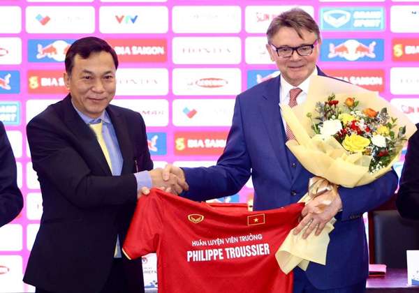 HLV Philippe Troussier đặt mục tiêu gì khi đồng hành cùng bóng đá Việt Nam?