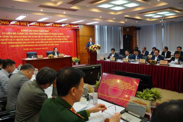 Trưởng ban Kinh tế Trung ương Trần Tuấn Anh làm việc với Tập đoàn Dầu khí quốc gia Việt Nam