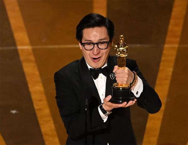 Quan Kế Huy trở thành diễn viên gốc Việt đầu tiên giành giải Oscar nổi tiếng cỡ nào?