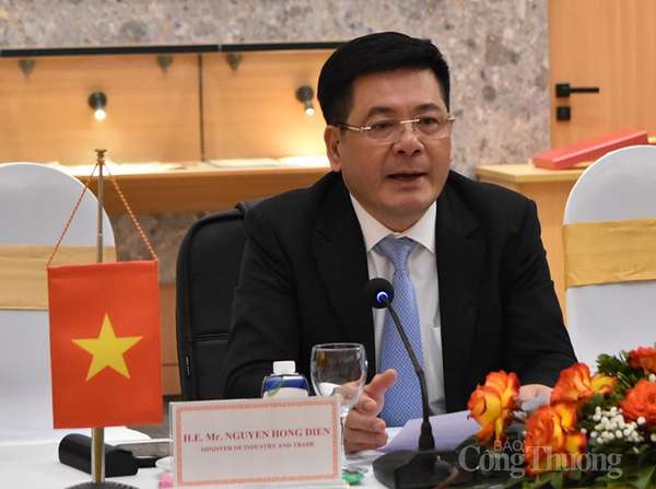 Bộ trưởng Nguyễn Hồng Diên tiếp Đặc phái viên Thương mại của Thủ tướng Anh