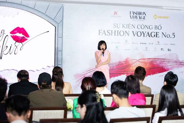 Thị trấn Hoàng Hôn trở thành điểm đến của “chuyến viễn du” Fashion Voyage số 5