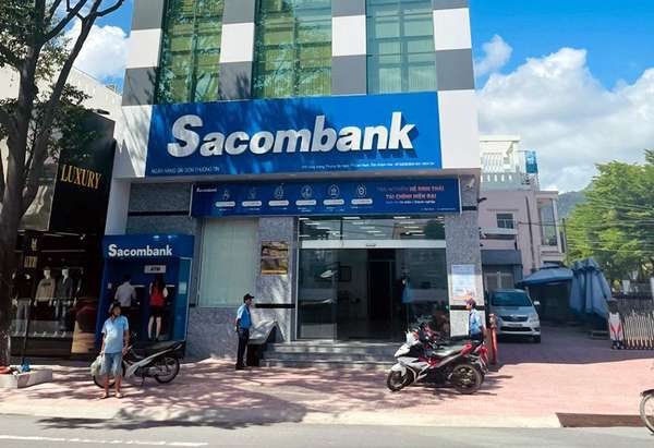 Khách hàng mất gần 47 tỷ đồng trong tài khoản, Sacombank lại chỉ hỗ trợ tạm ứng 15 tỷ