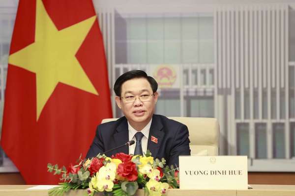 Chủ tịch Quốc hội đề nghị Trung Quốc quan tâm, mở rộng nhập khẩu hàng hóa của Việt Nam