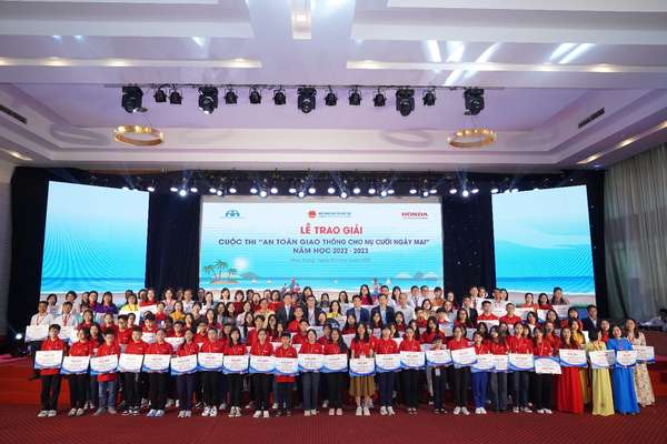 Honda Việt Nam đào tạo an toàn giao thông cho gần 45 triệu học sinh cấp THCS và THPT toàn quốc - 1