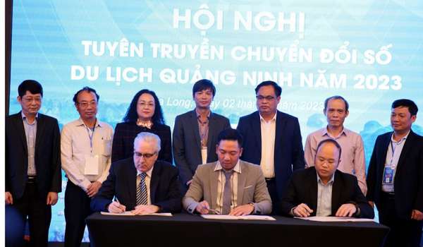 Các doanh nghiệp du lịch Quảng Ninh ký kết hợp tác với Công ty công nghệ VNLink. Các doanh nghiệp du lịch Quảng Ninh ký kết hợp tác với công ty công nghệ