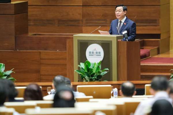 Chủ tịch Quốc hội Vương Đình Huệ phát biểu khai mạc Hội nghị đại biểu Quốc hội hoạt động chuyên trách 