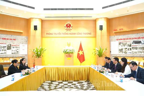 Bộ trưởng Nguyễn Hồng Diên tiếp xã giao Đại sứ Timor-Leste (Đông Timo) tại Việt Nam