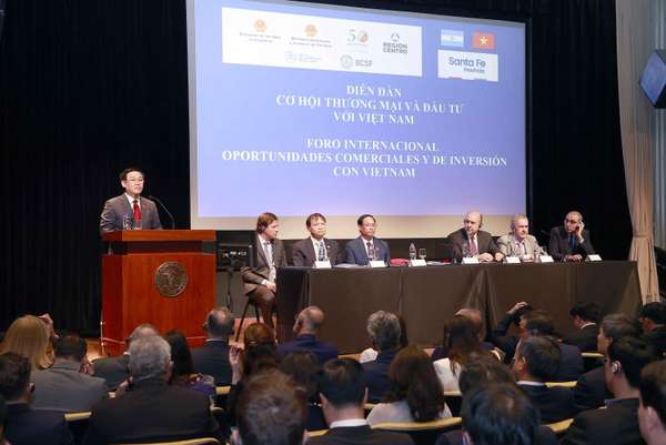 Chủ tịch Quốc hội: Việt Nam là điểm đến an toàn và hấp dẫn cho các nhà đầu tư