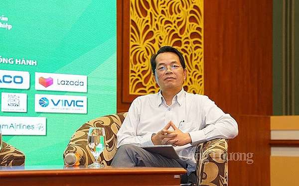Ông Nguyễn Thế Quang – Phó Cục trưởng, Cục Thương mại Điện tử và Kinh tế số chia sẻ tại phiên thảo luận