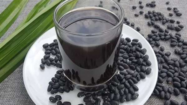 Nước đậu đen giúp giảm mỡ máu nhưng nhiều người mắc sai lầm khi uống
