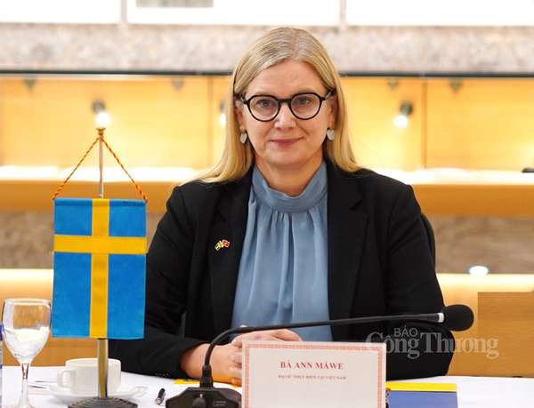 Bộ trưởng Nguyễn Hồng Diên tiếp Đại sứ Thuỵ Điển