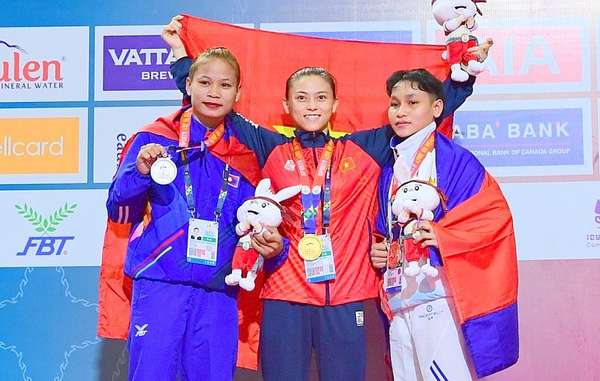 Bảng tổng sắp huy chương SEA Games 32 mới nhất: Việt Nam giành thêm 10 HCV, chiếm Top 1 từ Thái Lan