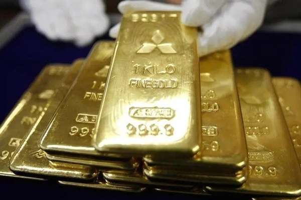 Giá vàng hôm nay 13/5: Vàng SJC giảm phiên cuối tuần, xuống mốc 67,15 triệu đồng