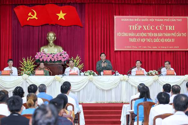 Thủ tướng Phạm Minh Chính tiếp xúc cử tri trước kỳ họp thứ 5, Quốc hội khóa XV - Ảnh 3.