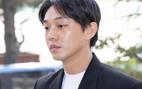 Vụ Yoo Ah In sử dụng ma túy: Cảnh sát xin lệnh bắt giữ